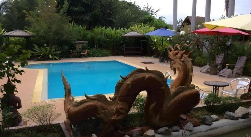 Himawari Restaurant And Cottage Ban Nong Hin  Bagian luar foto