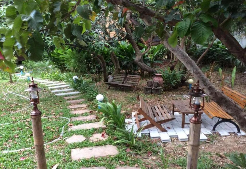 Himawari Restaurant And Cottage Ban Nong Hin  Bagian luar foto