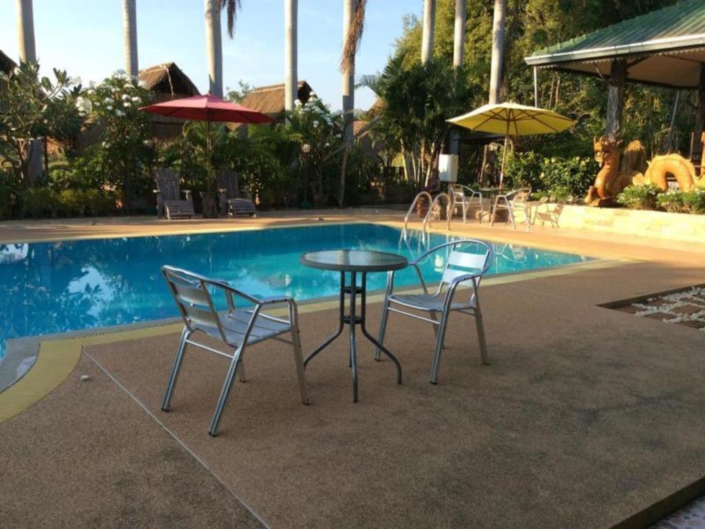 Himawari Restaurant And Cottage Ban Nong Hin  Bagian luar foto